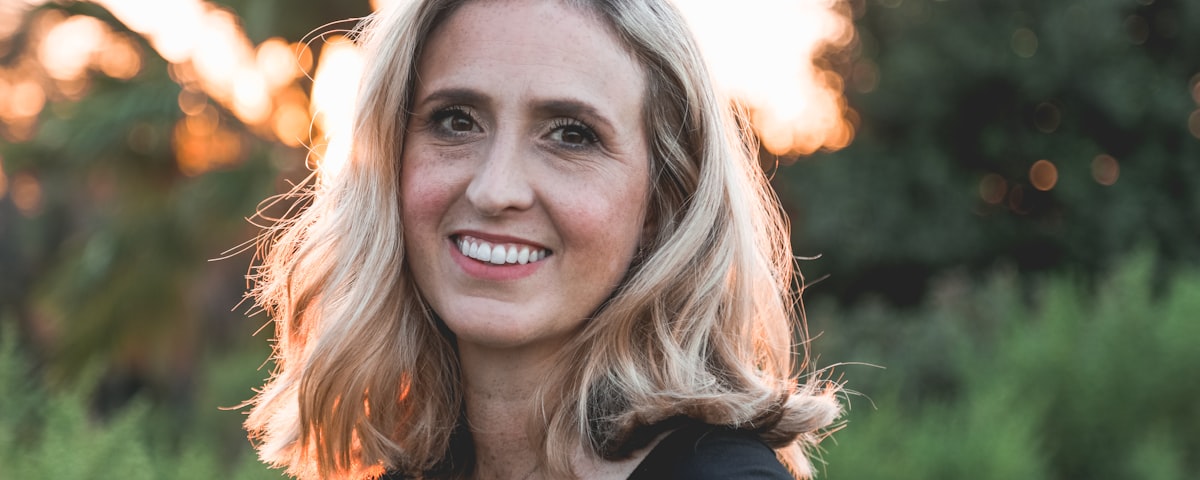 Femme mature en bonne santé - bien vivre la ménopause naturellement