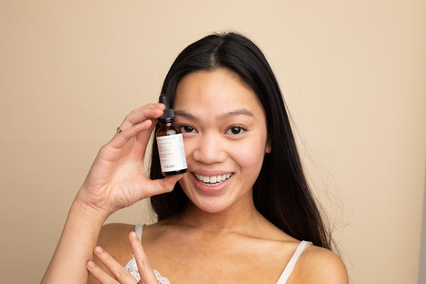 Acné hormonale chez l’adulte : causes, cycles et solutions naturelles